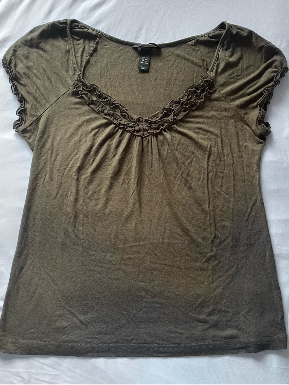 dark green vintage h&m tee